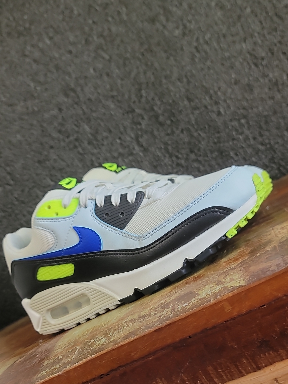 ๐ฅ Nike Air Max 90 ๐ฅ "White Blue Tint Volt" Wmns 9, Great Cond! Fast Shipping - Picture 12 of 12